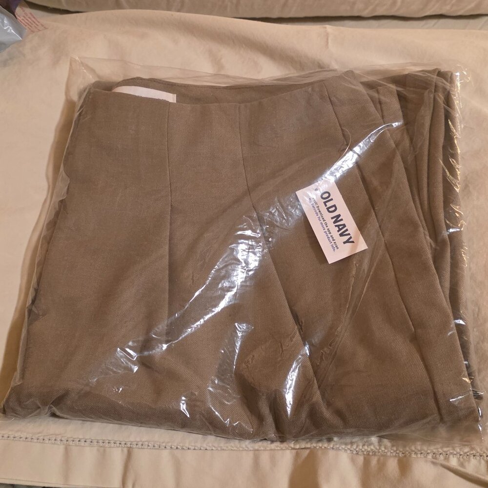 Old Navy High Wasted Trousers